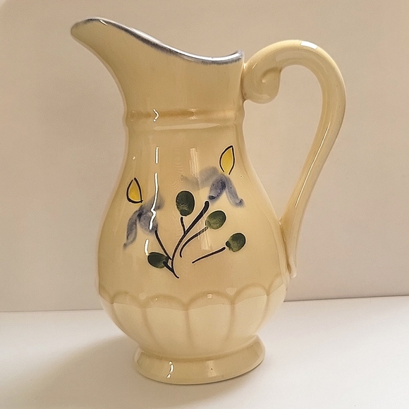 VINTAGE Blue and Yellow leaves Pitcher Jug. - Picture 1 of 9